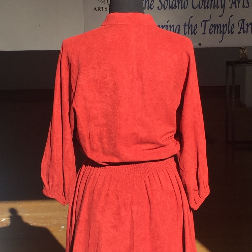 Vintage Rust colored 3/4" sleeve elastic waist button front midi dress - Picture 10 of 11